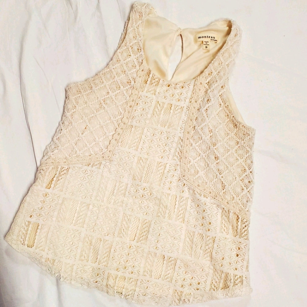 Cream Colored Lace Sleeveless Top